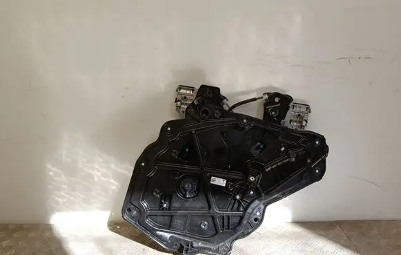 Tesla Model Y Rear window lifting mechanism without motor 149551300G