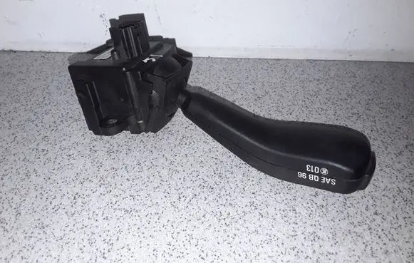 BMW 5 E39 Indicator stalk 8363668