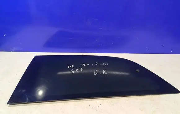 Mercedes-Benz Vito Viano W639 Rear door window glass E943R004536