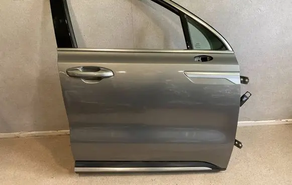 KIA Sorento IV Front door 