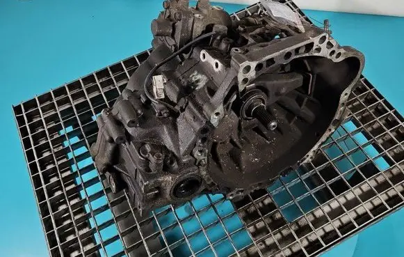Toyota Avensis T220 Manual 5 speed gearbox C601 IMPRK1490788