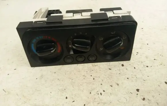 Subaru Legacy Climate control unit