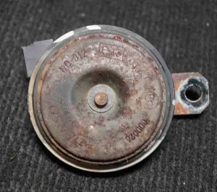 Toyota Hilux (AN10, AN20, AN30) Horn signal 000026