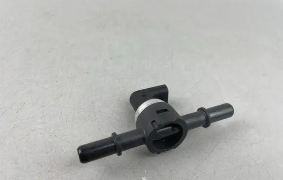 Mini F66 Fuel pressure sensor 81CP103 0374270790 102625