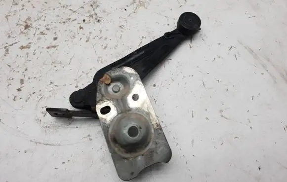Volvo XC90 Tailgate/trunk/boot hinge 30674750