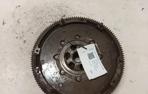 Volkswagen PASSAT B6 Dual mass flywheel 33000019612 C5R 22890002
