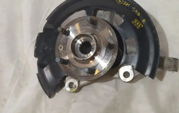 Chevrolet Cruze II Front wheel hub spindle knuckle 39030300 13362308