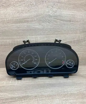 BMW 5 F10 F11 Speedometer (instrument cluster) 9249343 211994506 Used