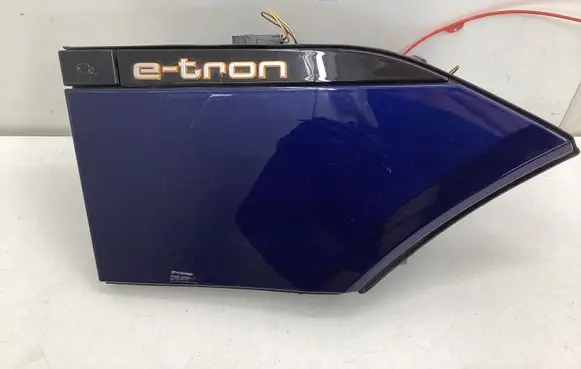 Audi e-tron Electric car charge socket cover 4KE971375 63079 07122020