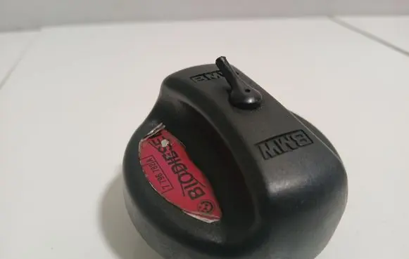 BMW X5 E53 Fuel tank filler cap 7796782A