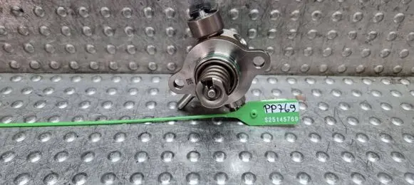 Volkswagen Polo VI In-tank fuel pump S25145769 05E127027A