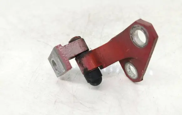 Volkswagen PASSAT B6 Front door upper hinge 3C0831402B