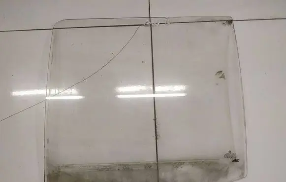 Volkswagen Golf II Rear door window glass AS2