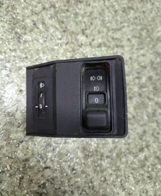 BMW 5 E34 Fog light switch 8110498