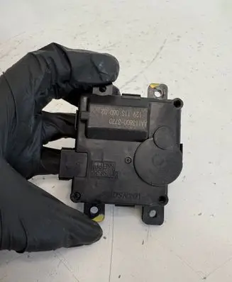 Honda HR-V Air flap motor/actuator AA1138003770 11S06D02