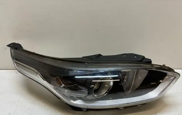 KIA Ceed Headlight/headlamp 92102J7050