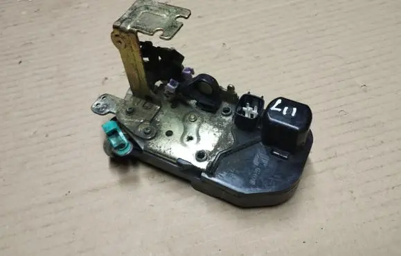 Chrysler Pacifica Rear door lock