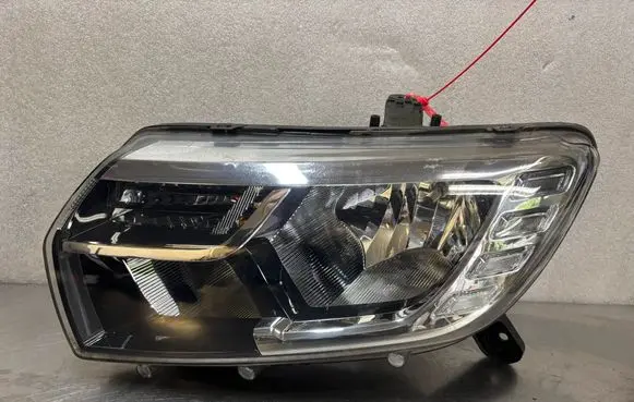 Dacia Sandero II Headlight/headlamp 260604218R