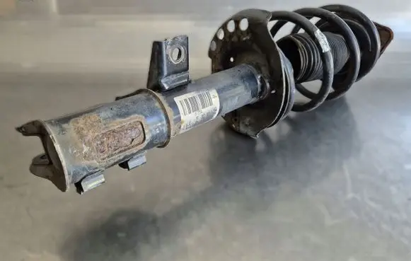 Hyundai i30 Front shock absorber with coil spring 2R750