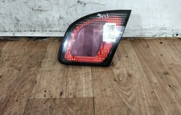 Nissan King Cab, Navara Rear/tail lights