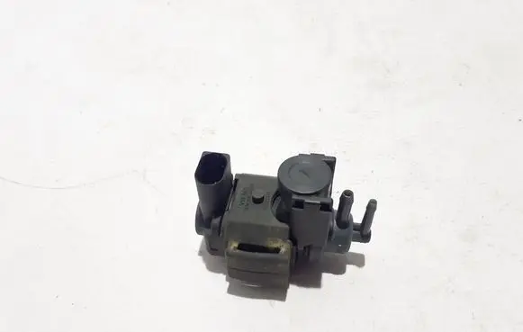 Audi Q8 Turbo solenoid valve 06M906629