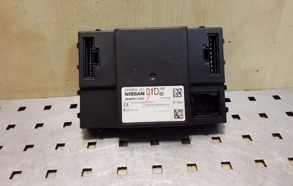 Nissan X-Trail T31 Comfort/convenience module 284B2JD01D 5WK46498