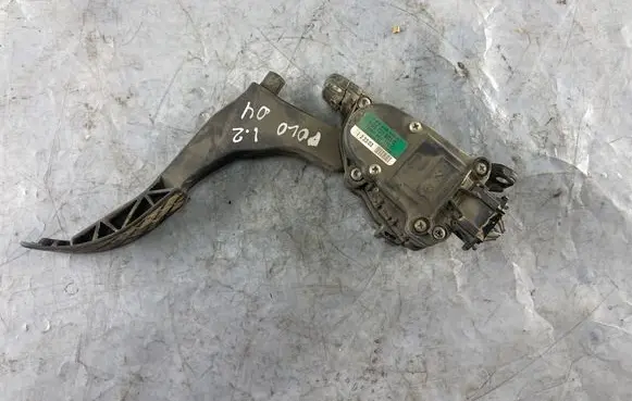 Volkswagen Polo Accelerator throttle pedal 6Q1721503C