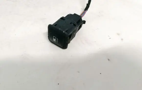 Skoda Octavia Mk1 (1U) Fuel tank opening switch 03000310 3b0959833
