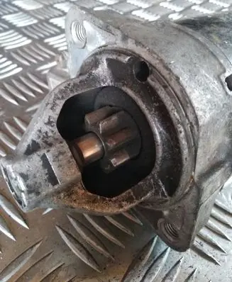 Mitsubishi Colt Starter motor M3T32593 3520