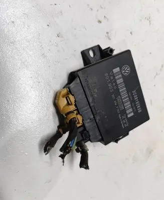 Volkswagen PASSAT B6 Parking PDC control unit/module 3C0919283B 0525101088 601903