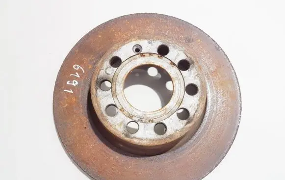 Volkswagen Golf VII Rear brake disc neventiliuojamas