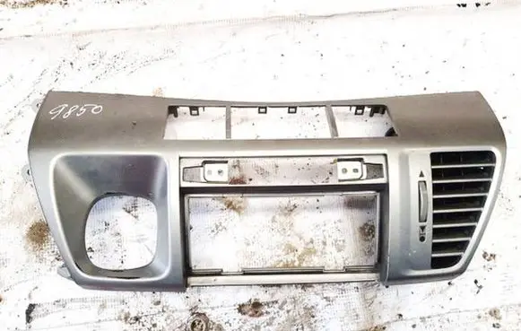 Dash center air vent grill