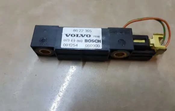 Volvo V70 Airbag deployment crash/impact sensor 8622365 060900