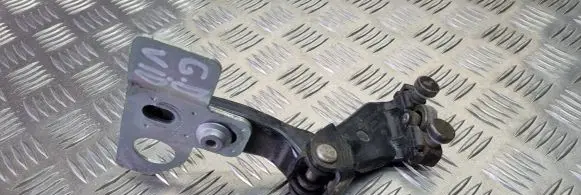 Volkswagen Caddy Sliding door middle roller runner 2K0843336A