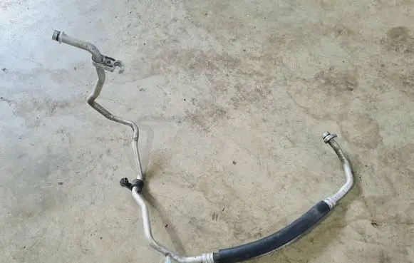Air conditioning (A/C) pipe/hose