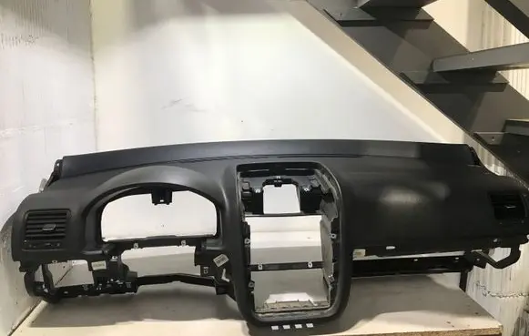 Volkswagen Golf V Dashboard 1K1858295