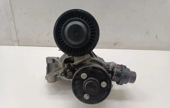 BMW 7 G11 G12 Water pump 8638617