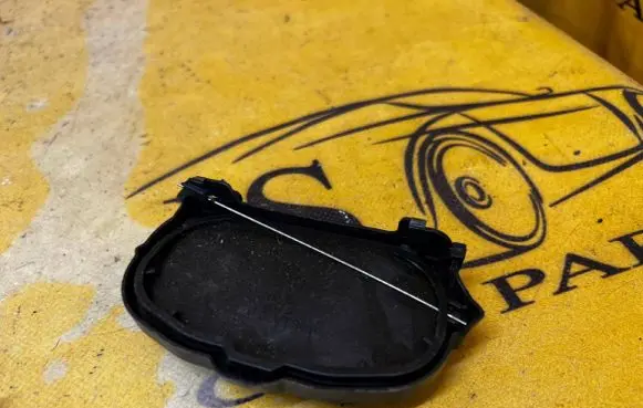 Ford Kuga III Quarter panel pressure vent EM2BR278C26AG
