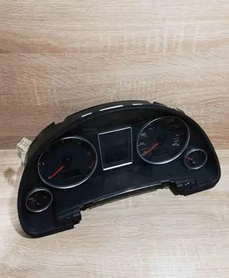Audi RS4 B7 Speedometer (instrument cluster) 1036904681 0263626092