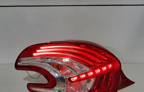 Rear/tail lights