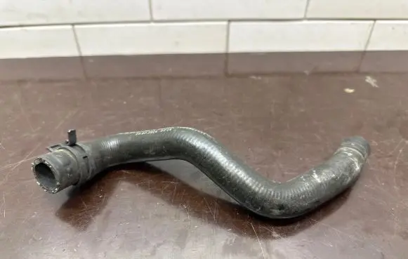 Mercedes-Benz B W246 W242 Engine coolant pipe/hose A2465010258