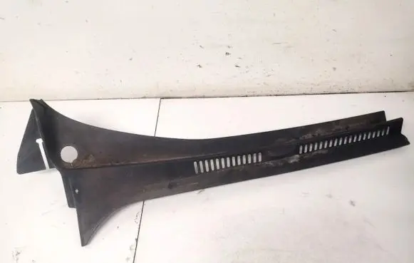 Volkswagen Golf Plus Wiper trim 5m0819404b