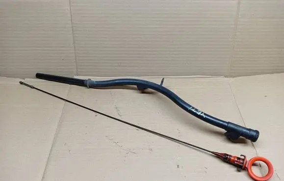 Skoda Yeti (5L) Oil level dip stick 03L103634H
