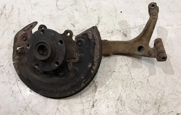 Skoda Superb B5 (3U) Front wheel hub spindle knuckle