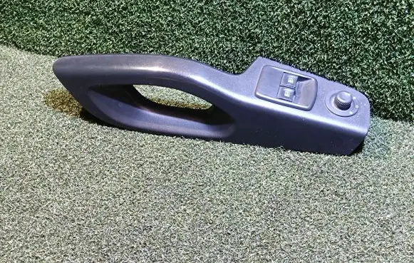 Opel Vivaro Front door interior handle trim 806832629R 254118044R 255704649R