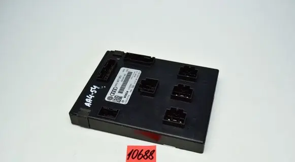 Audi A4 S4 B8 8K Comfort/convenience module 8K0907063