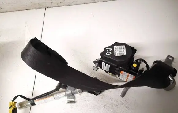 Honda CR-V Front seatbelt 81450swwe0b 81450-sww-e0b