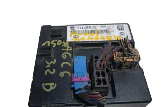 Audi A6 S6 C6 4F Comfort/convenience module 4F0907289E 5DK00876220 4F0910289E