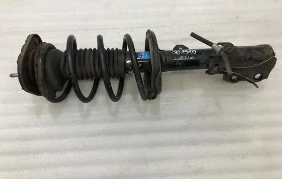 Toyota Corolla E90 Front shock absorber/damper