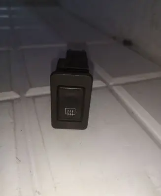 Nissan Patrol 4W60 Windscreen/window heater switch